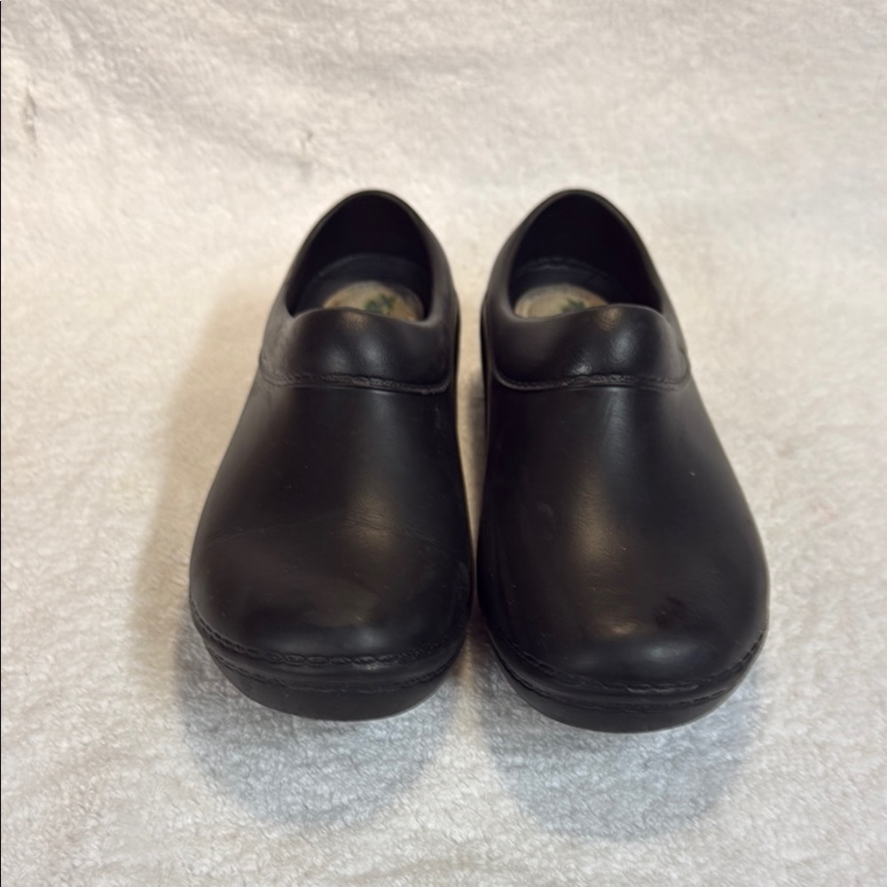 Black Slip-On Clogs